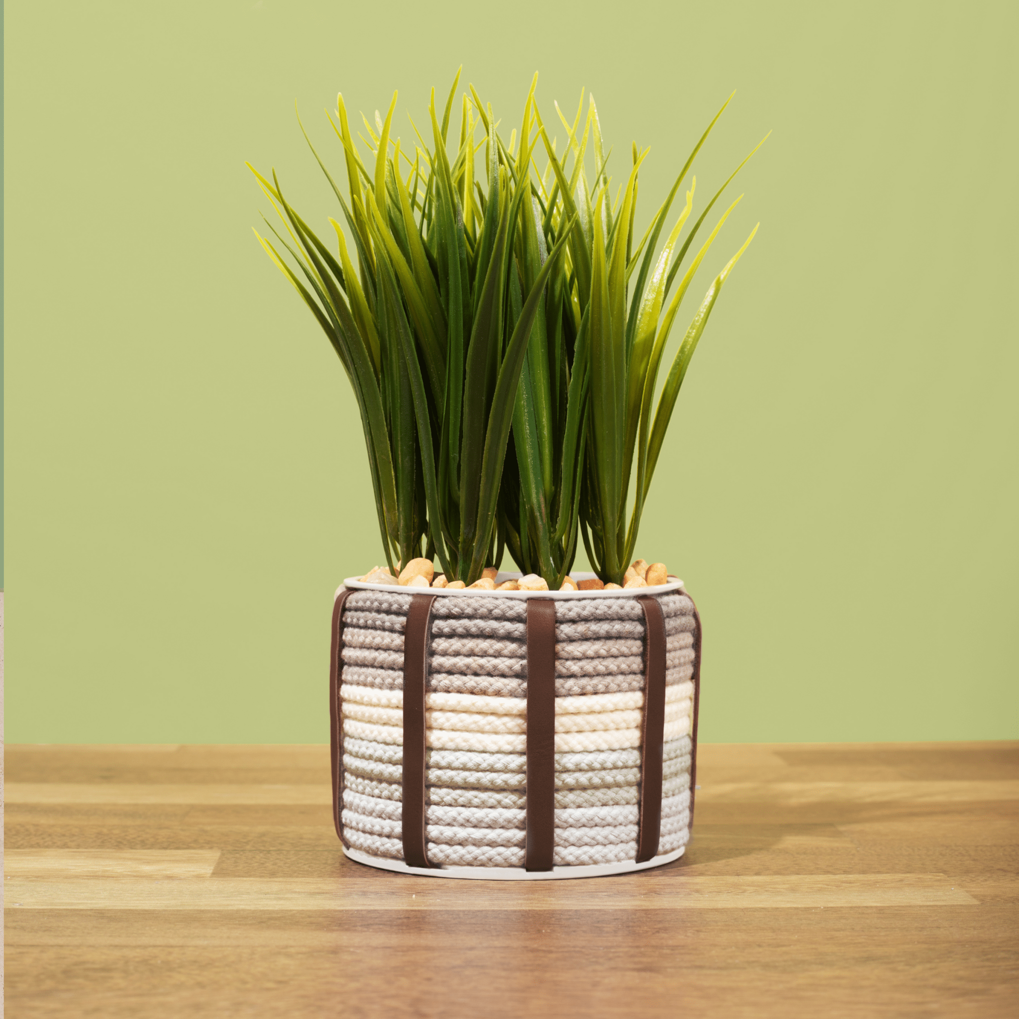 flowcrafts-cord-wrapped-planters-6860815.png